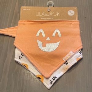 Halloween bandanna bib set, only came with two bananas, NWT